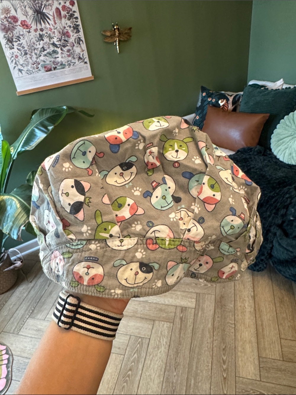 Bouffant scrub cap with animal print
